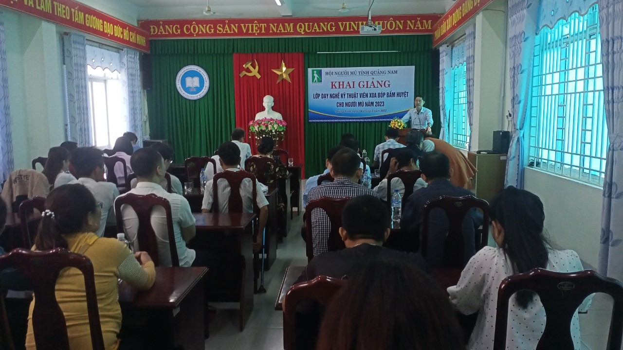 Khai giảng lớp kỹ thuật viên xoa bóp tại Quảng Nam